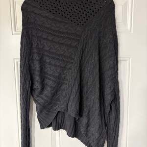 AQUA Women's Asymmetric Mixed Cable Knit Long Sleeve Pullover Sweater